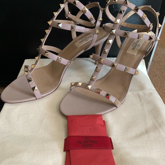 Valentino Garavani Rockstud Sandals - Picture 3 of 13